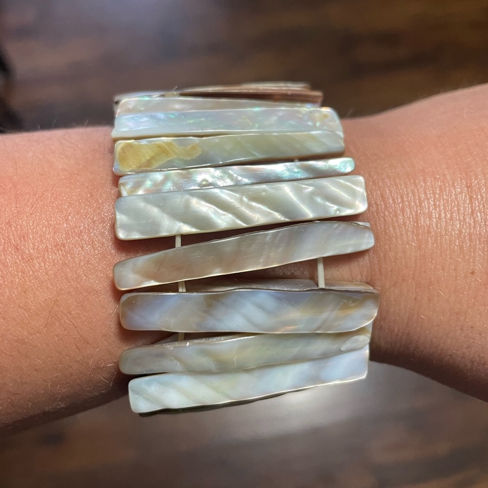 Shell bracelet - Picture 2 of 5